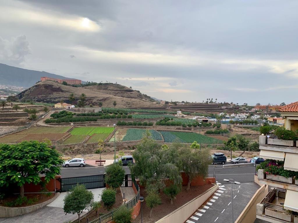 Piso Jardines Del Teide En El Puerto De La Cruzアパートメント エクステリア 写真